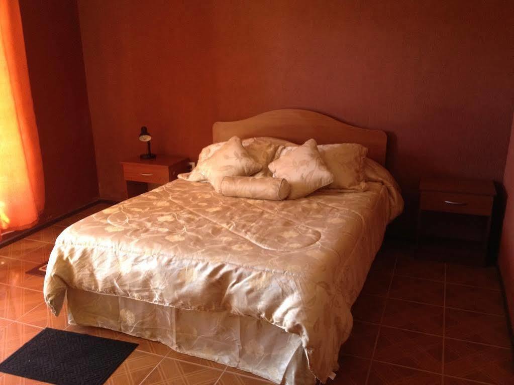 Hostal Piedrita De Rio ซานเปโดร เด อาตากามา ภายนอก รูปภาพ